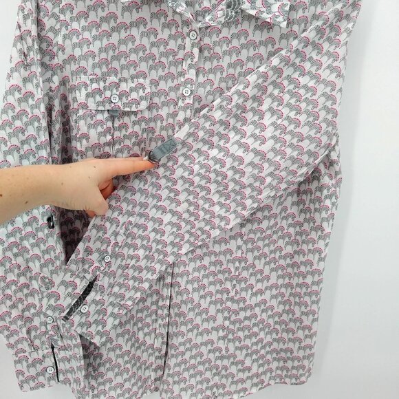 G.H. BASS Zebra Pink Mane Print Button Down Top L - Picture 4 of 6
